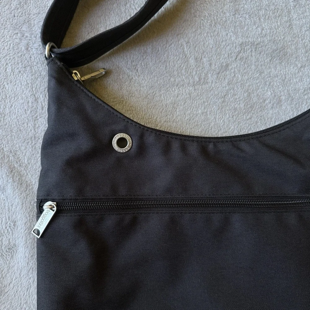 Baggallini securtex™ anti